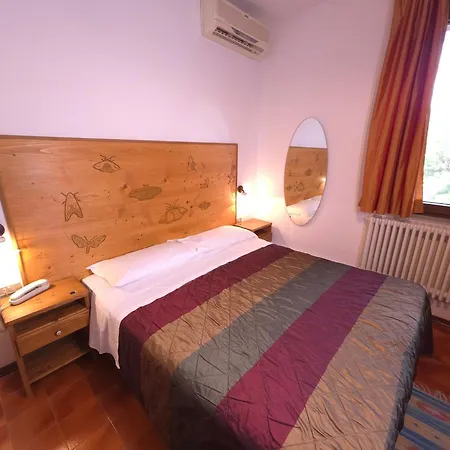 ホテル Albergo Lago Verde ペンナビッリ