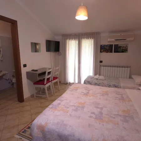 Albergo Lago Verde 3* بينابيلي