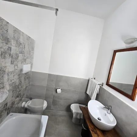 Albergo Lago Verde فندق بينابيلي