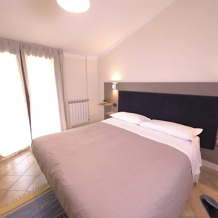 Albergo Lago Verde 3*